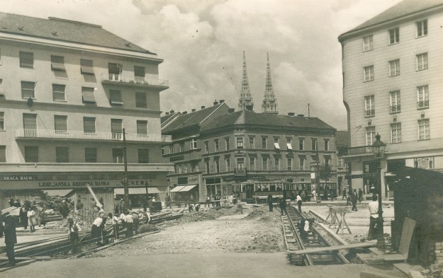 Draškovićeva ulica - Trg burze 1930. godine. Polaganje pruge